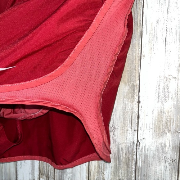 Nike Red & Pink Tempo Shorts - Picture 3 of 4